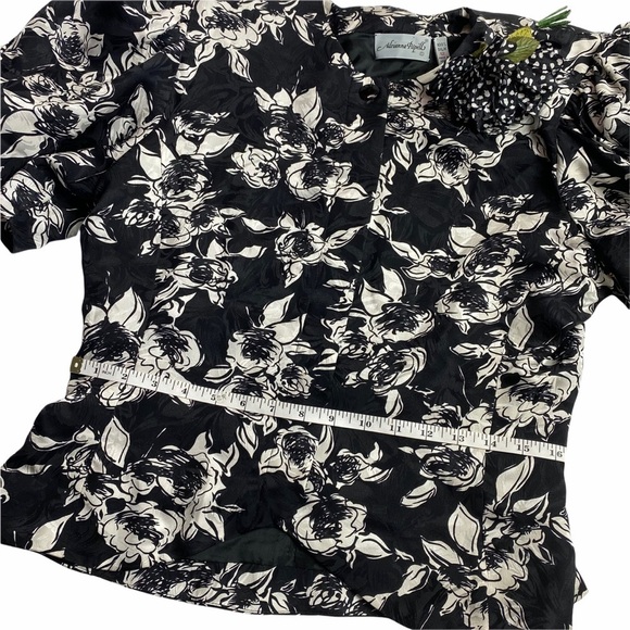 VINTAGE ADRIANNA PAPELL PUFF sleeve Floral 100% Silk  Button Jacket Blouse. - Picture 8 of 11